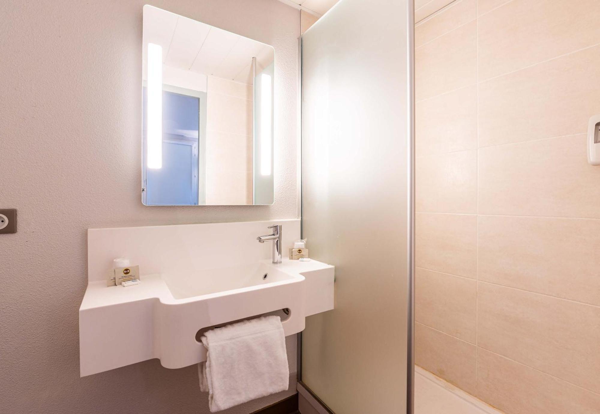 B&B Hotel Saint Jean De Maurienne Sainte-Marie-de-Cuines Dış mekan fotoğraf